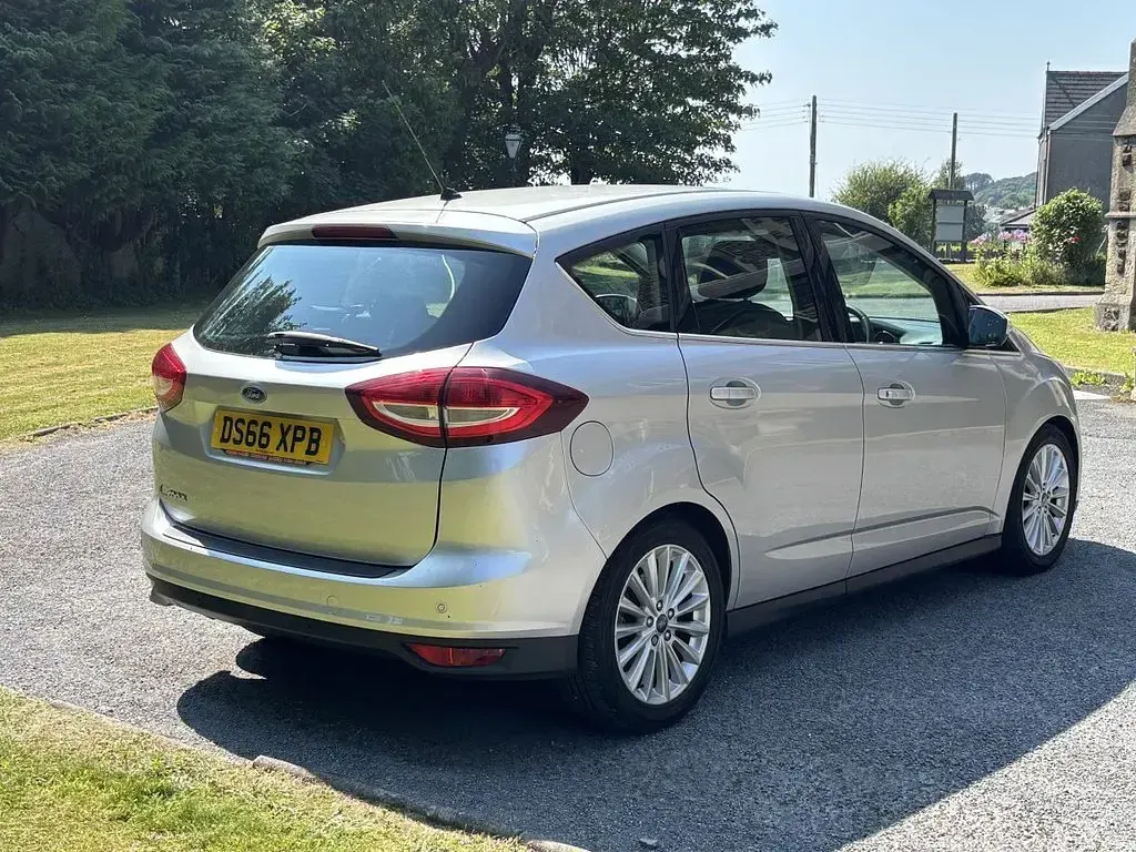 Used Ford C-MAX Titanium 120 HP (88 kW) 2016 Silver MPV