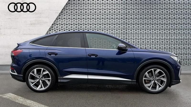 Used Audi Q4 e-tron Comfort 150 kW (204 HP) 2021 Blue SUV