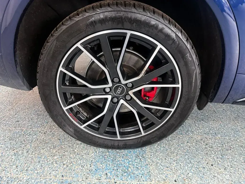 Begagnad Audi Q5 Comfort 2022 Blå SUV