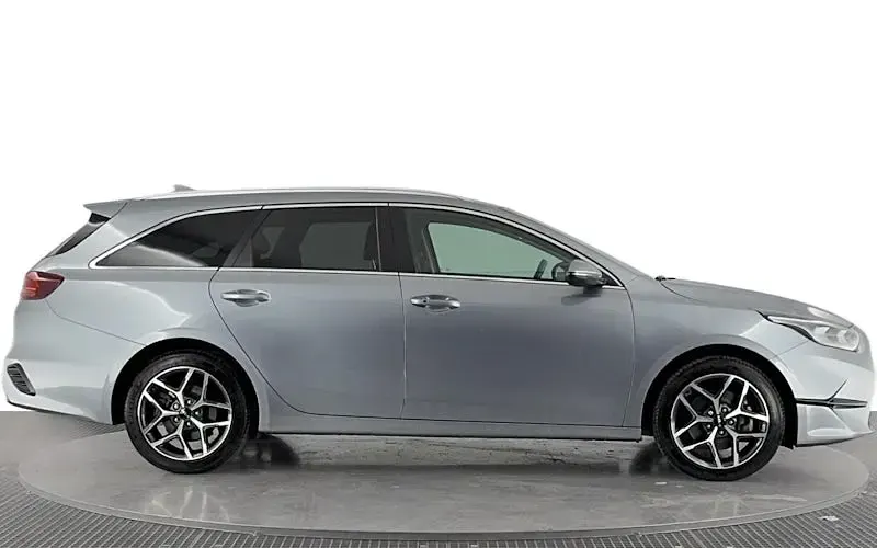 Used Kia Ceed Sportswagon 140 HP (102 kW) 2024 Silver Estate