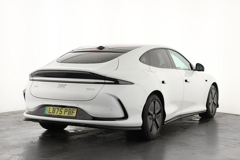 New MG IM5 300 kW (408 HP) 2026 Hatchback