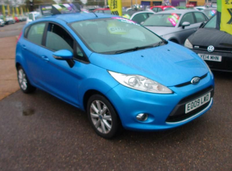 Blue Used 2009 Ford Fiesta Style Hatchback | £2,995 (Fair price) - Image 1/4