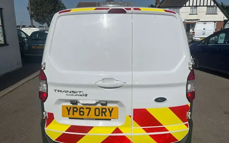 Used Ford Transit Courier Trend 95 HP (69 kW) 2017 White Van
