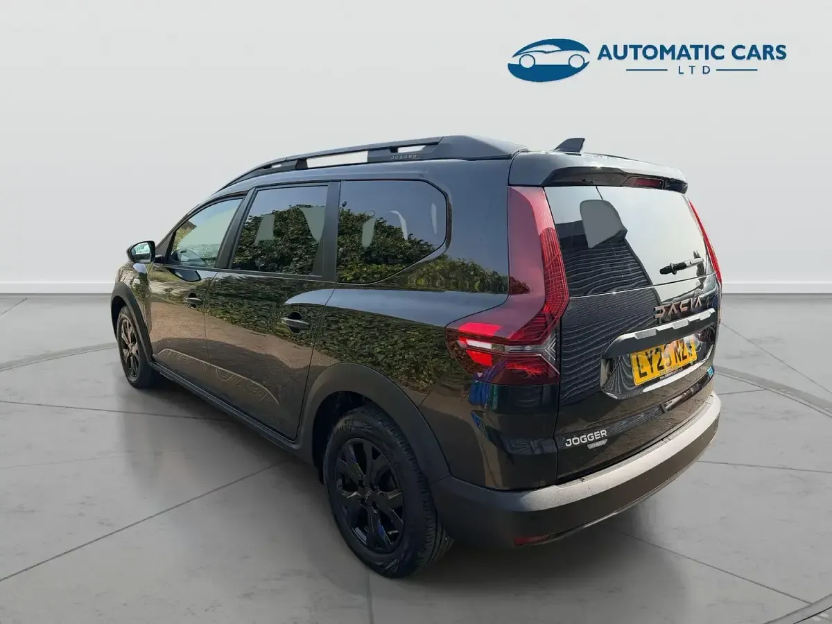 New Dacia Jogger Extreme 141 HP (103 kW) 2025 Black MPV
