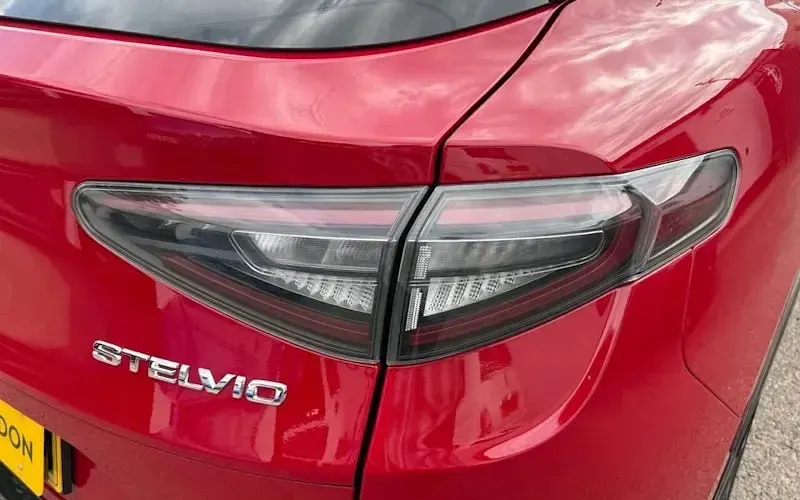 Used Alfa Romeo Stelvio Veloce 280 HP (205 kW) 2023 Red SUV