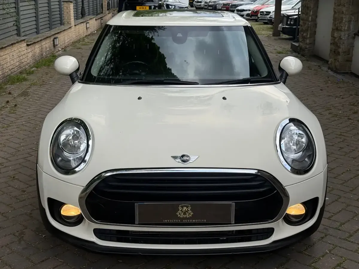 Used Mini Cooper Clubman 2016 White Estate