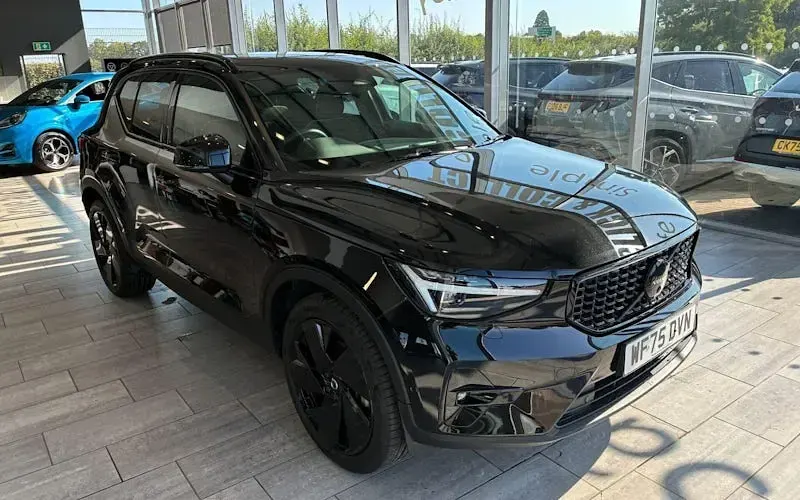 Used Volvo XC40 Ultra 163 HP (119 kW) 2025 Black SUV