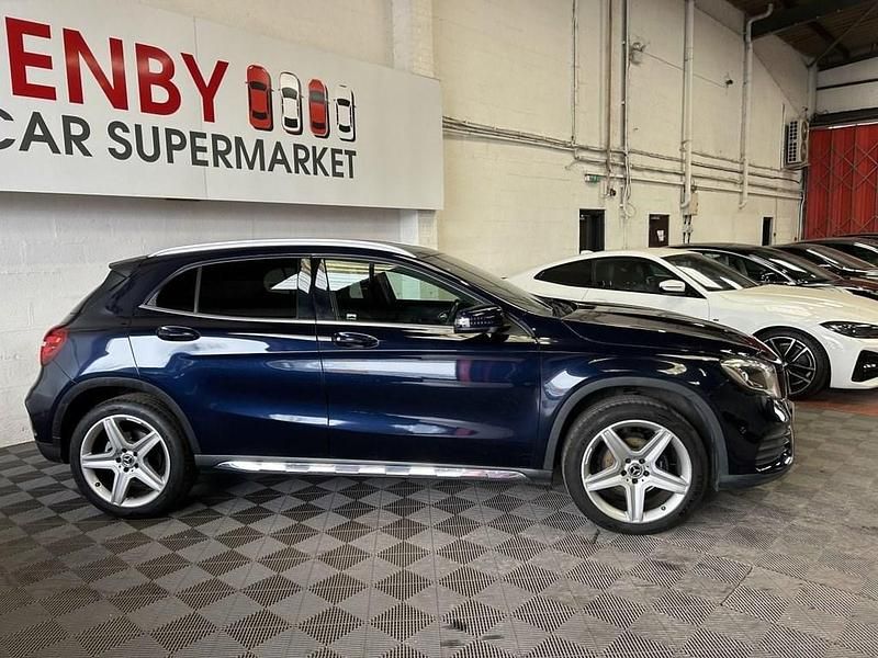 Used Mercedes GLA200 AMG line 156 HP (114 kW) 2018 Blue SUV