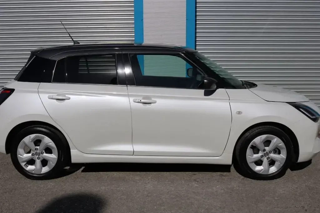 Used Suzuki Swift 82 HP (60 kW) 2025 White Hatchback