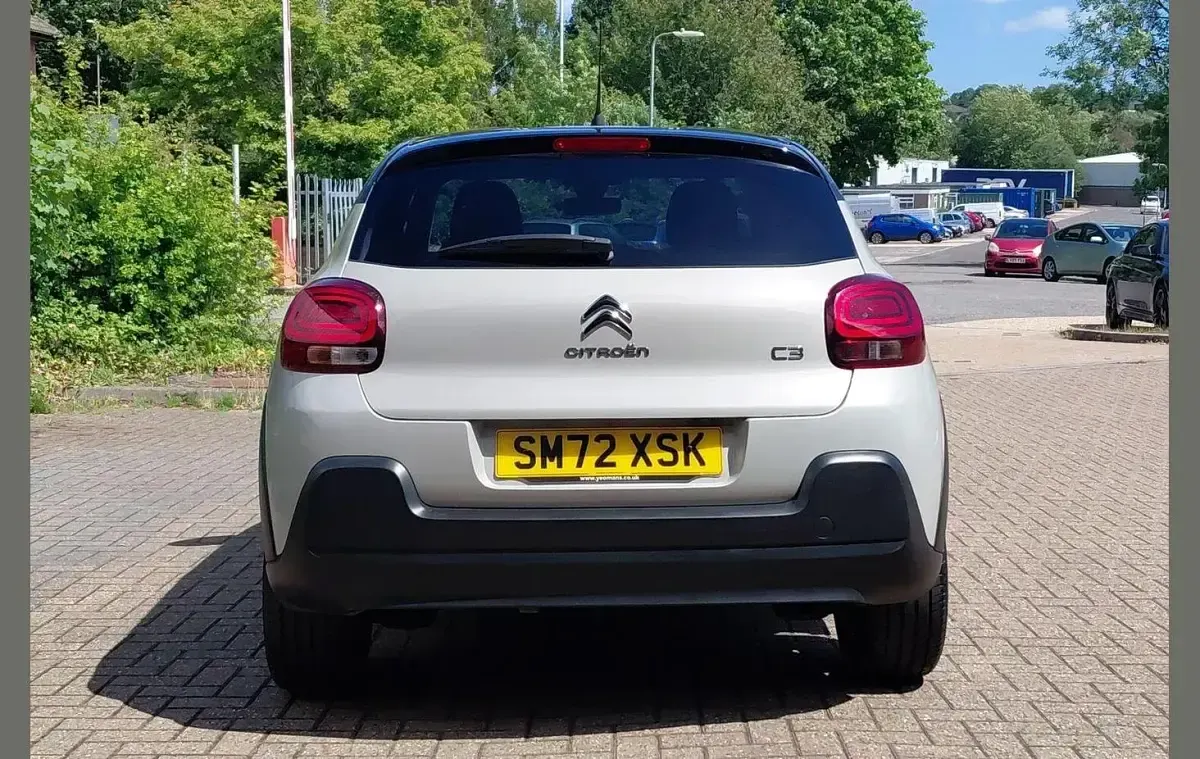 Used Citroën C3 PureTech 82 HP (60 kW) 2023 Beige Hatchback