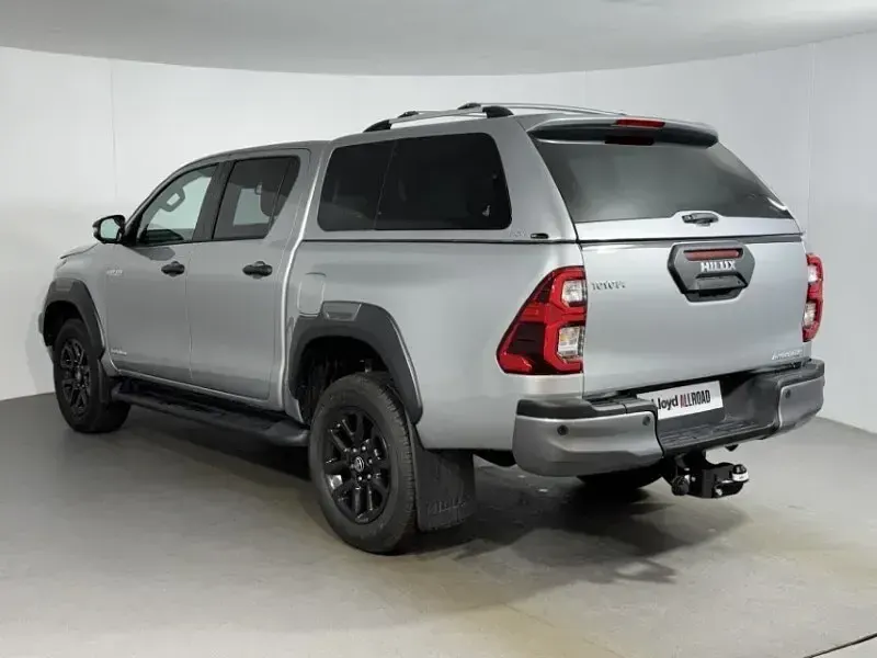 New Toyota HiLux 200 HP (147 kW) 2026 Silver Pickup