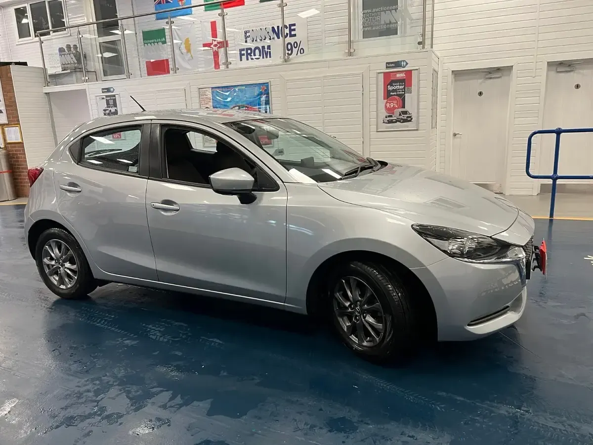 Used Mazda 2 90 HP (66 kW) 2022 Silver Hatchback