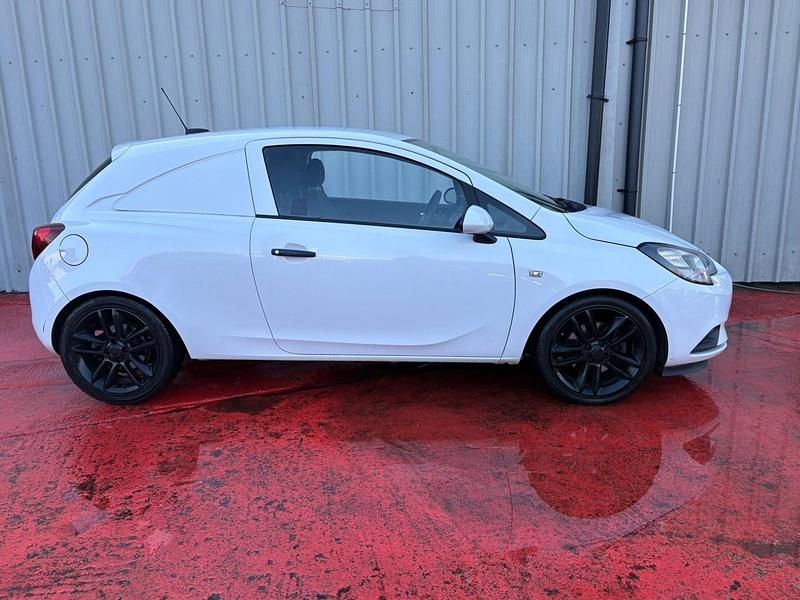 Used Vauxhall Corsa S 95 HP (69 kW) 2016 White Van