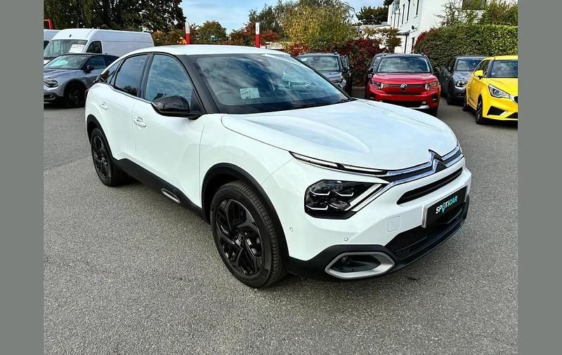 White Used 2021 Citroën C4 PureTech Hatchback | £13,395 (Fair price) - Image 1/2