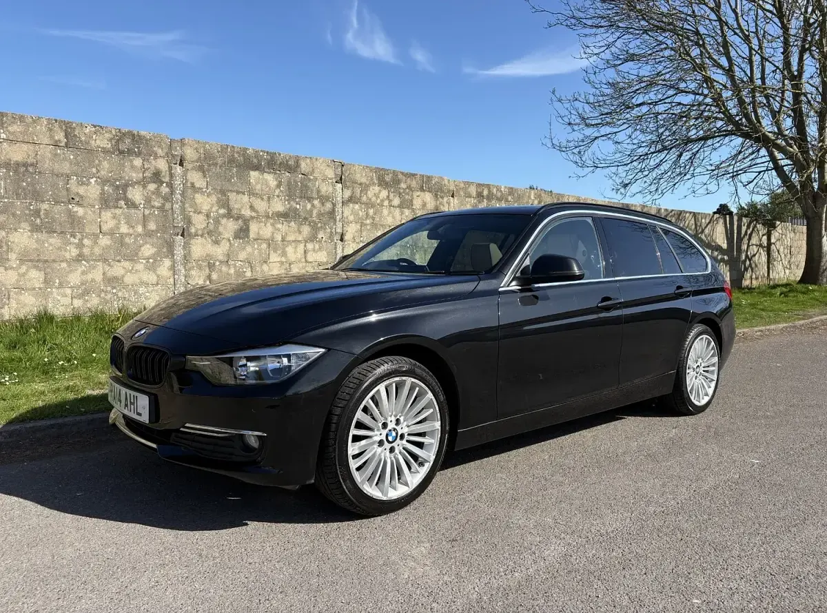 Used BMW 320 Luxury Line 2014 Black Estate