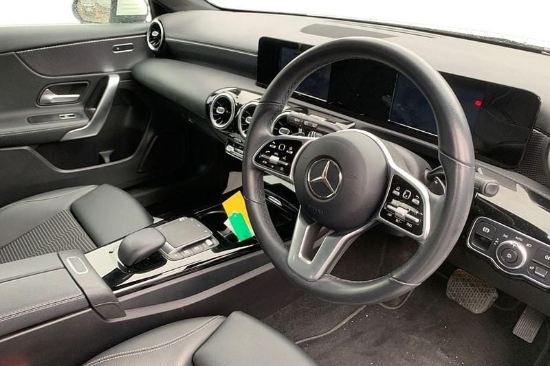 Used Mercedes A180 116 HP (85 kW) 2020 White Hatchback