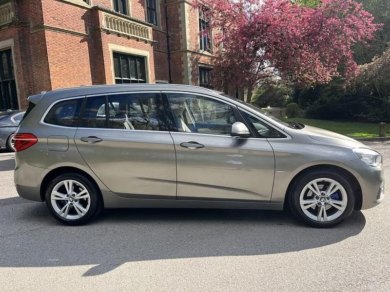 Used BMW 216 Luxury Line 116 HP (85 kW) 2015 Silver Estate