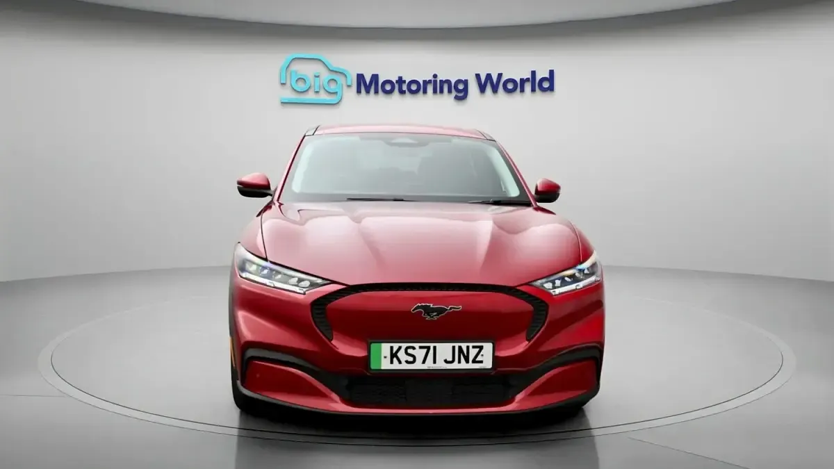 Used Ford Mustang Standard Range 269 HP (197 kW) 2021 Red Hatchback