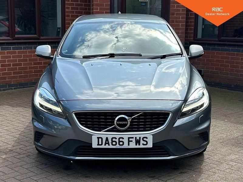 Begagnad Volvo V40 R-Design Pro 2016 Grå Halvkombi
