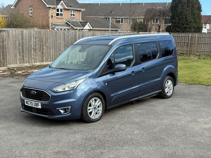 Used Ford Grand Tourneo Connect Titanium 120 HP (88 kW) 2020 Blue MPV
