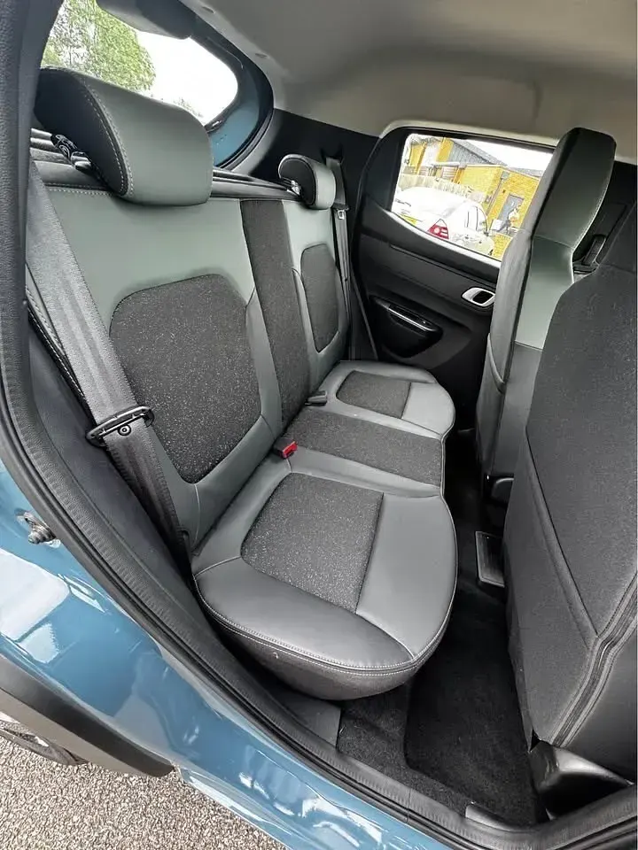 New Dacia Spring Extreme 47 kW (65 HP) 2025 Blue Hatchback