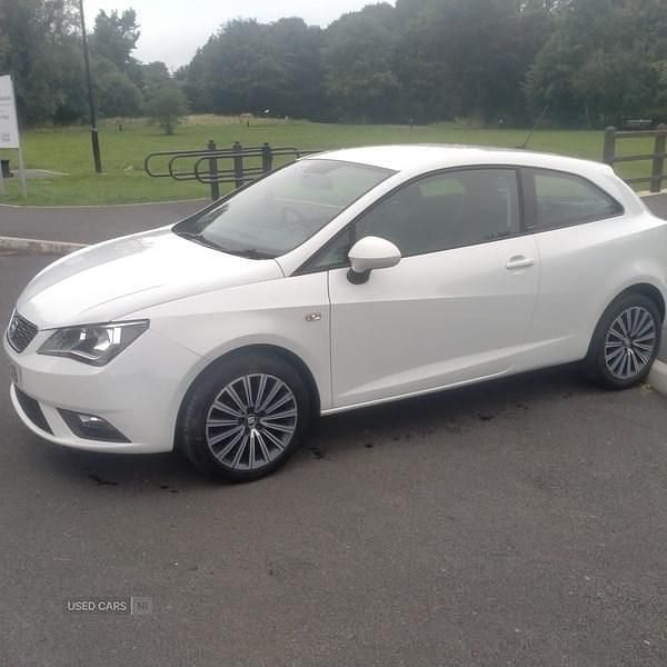 Used Seat Ibiza CONNECT 2016 White Hatchback
