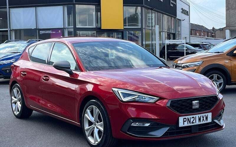 Used 2024 Seat Leon FR Hatchback | £17,326 (Fair price) - Image 1/4