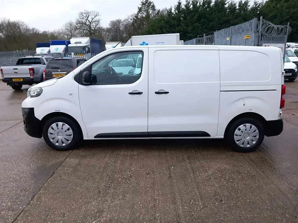 Used Peugeot Expert Premium 2022 White Van