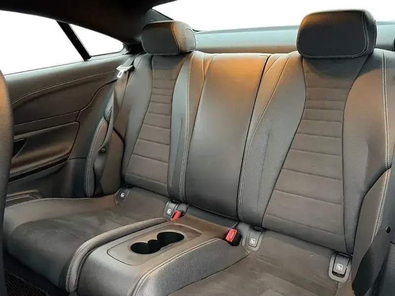 Used Mercedes E220 AMG line 194 HP (142 kW) 2018 White Coupe