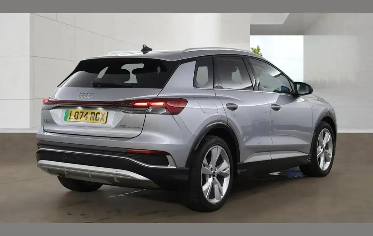 Used Audi Q4 e-tron S-Line 206 kW (281 HP) 2024 Silver SUV