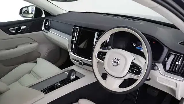 Used Volvo V60 Plus 197 HP (144 kW) 2025 Blue Estate