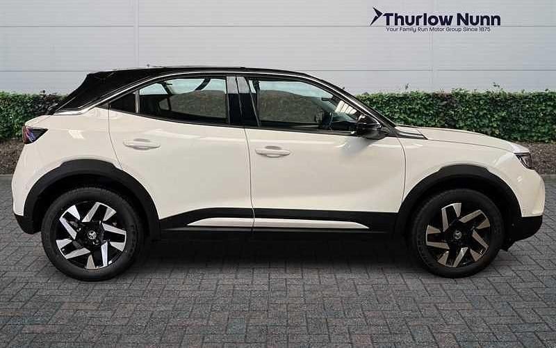 Used Vauxhall Mokka Elite 131 HP (96 kW) 2022 White jade SUV