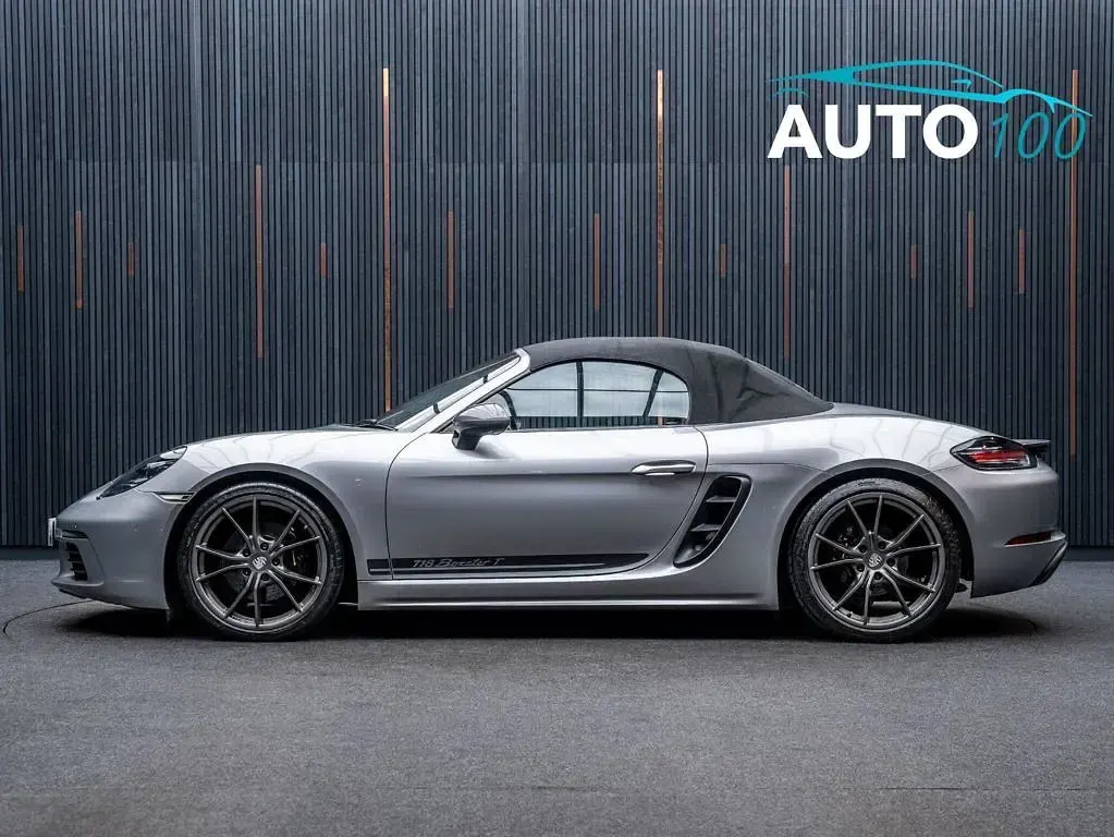 Used Porsche 718 Boxster 300 HP (220 kW) 2019 Silver Cabriolet
