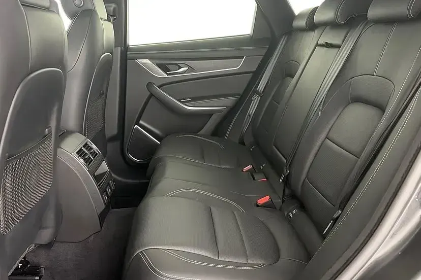 Used Jaguar F-Pace R-Dynamic 201 HP (147 kW) 2024 Santorini black SUV