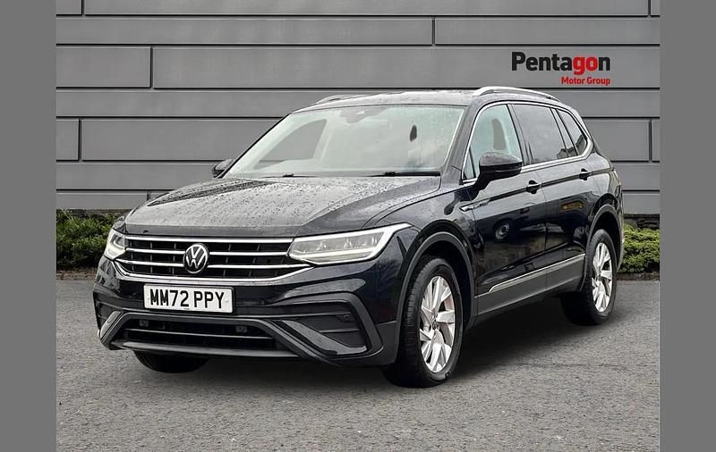 Used VW Tiguan Allspace Life 147 HP (108 kW) 2022 Black SUV