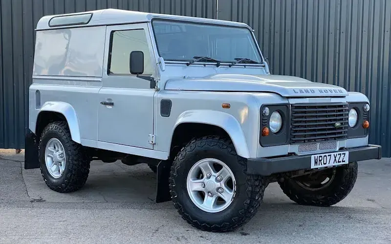 Used Land Rover Defender 124 HP (91 kW) 2007