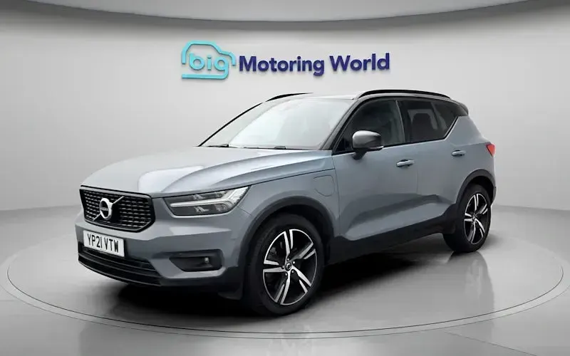 Used Volvo XC40 R-Design 211 HP (155 kW) 2021 Grey SUV