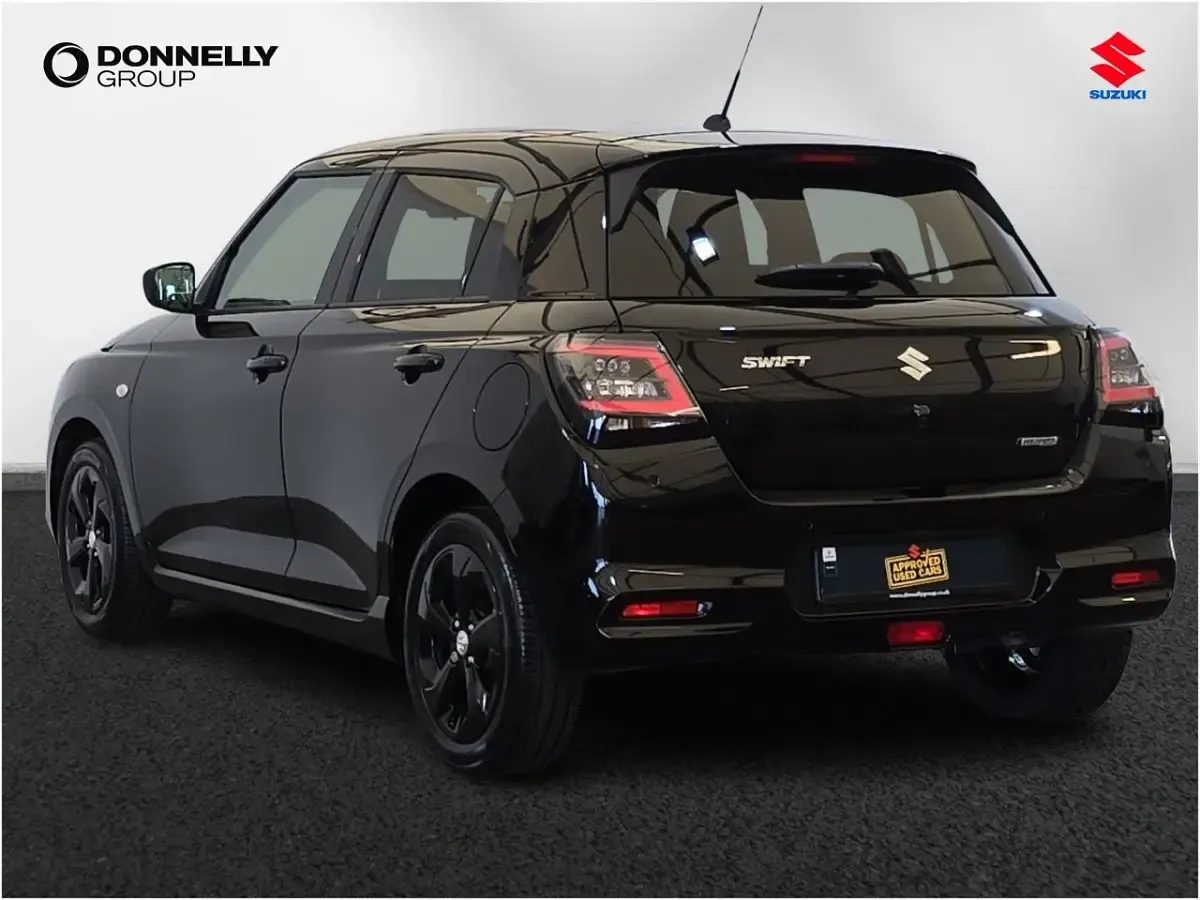 Used Suzuki Swift 2025 Pearl  super black Hatchback