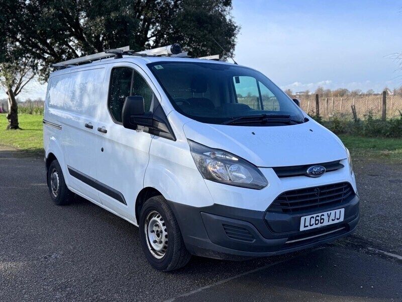White Used 2016 Ford Transit Custom Van | £7,495 (Super price) - Image 1/4