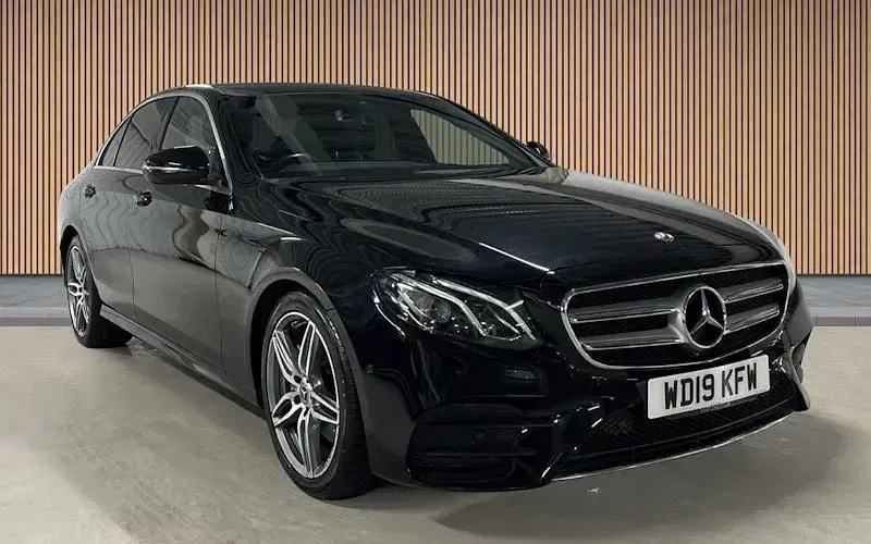 Used Mercedes E200 AMG line 184 HP (135 kW) 2019 Sedan