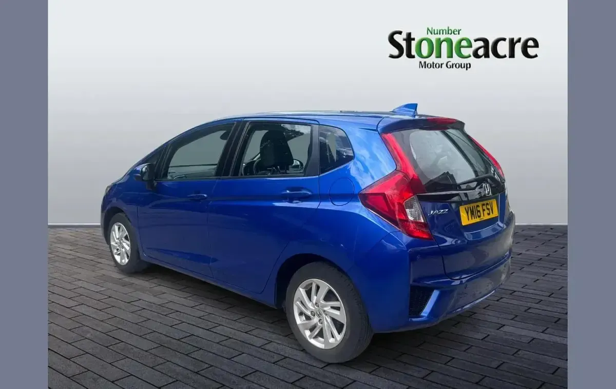 Used Honda Jazz SE 102 HP (75 kW) 2016 Blue Hatchback