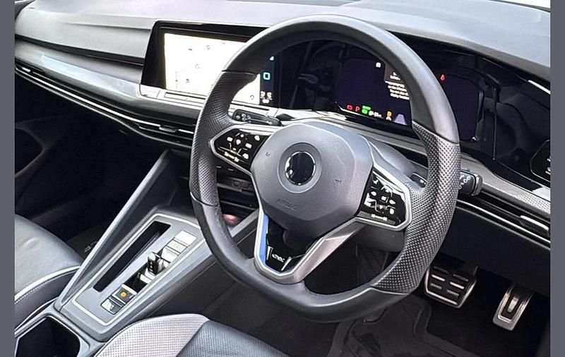 Used VW Golf VIII GTE 241 HP (177 kW) 2021 White Hatchback