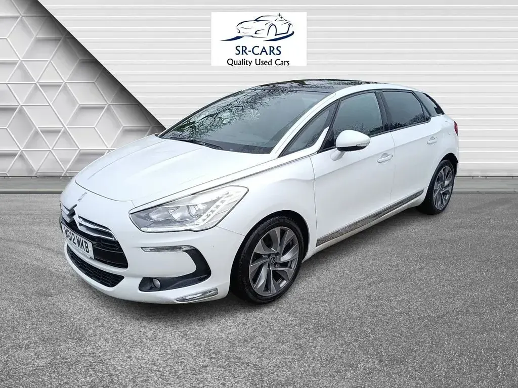 Used Citroën DS5 160 HP (117 kW) 2012 White Hatchback