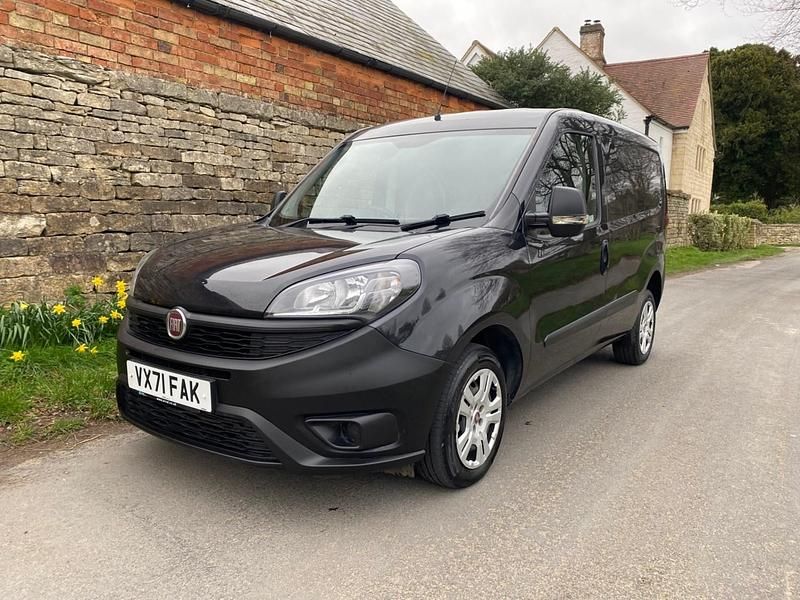 Used Fiat Doblò 2021 Black MPV