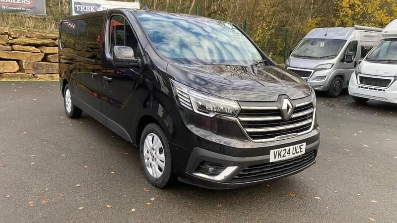 Black Used 2024 Renault Trafic MPV | £22,495 (Fair price) - Image 1/4