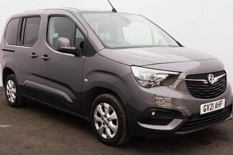 Second-hand Vauxhall Combo S 100 CP (73 kW) 2021 Gri Monovolum