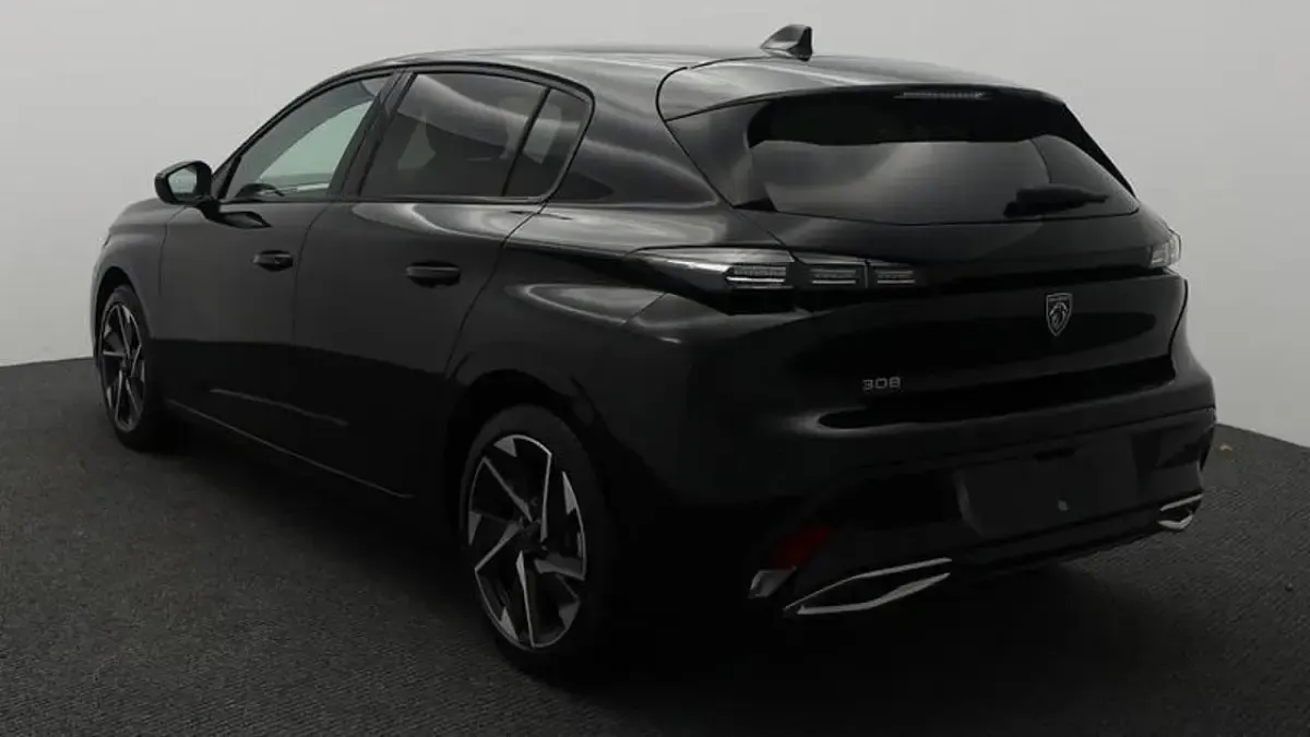 Used Peugeot 308 Allure Premium 129 HP (94 kW) 2023 Black Hatchback