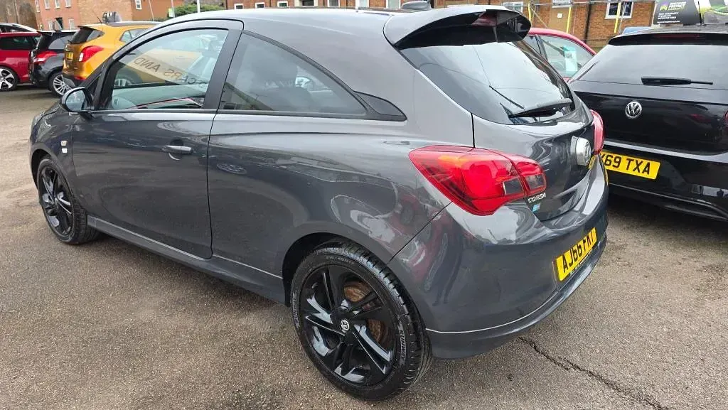 Used Vauxhall Corsa Edition 90 HP (66 kW) 2017 Grey Hatchback