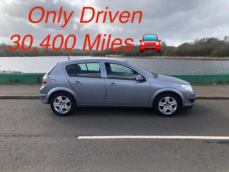 Used Vauxhall Astra Active 2010 Silver Hatchback