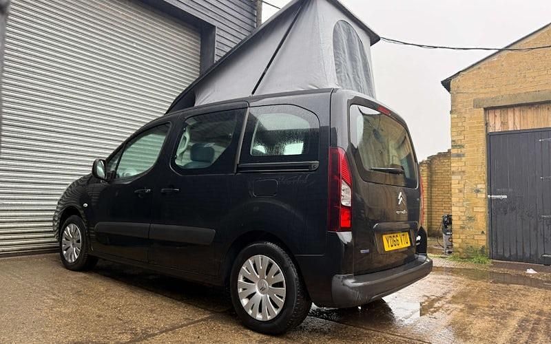 Used Citroën Berlingo Feel 99 HP (72 kW) 2017 MPV